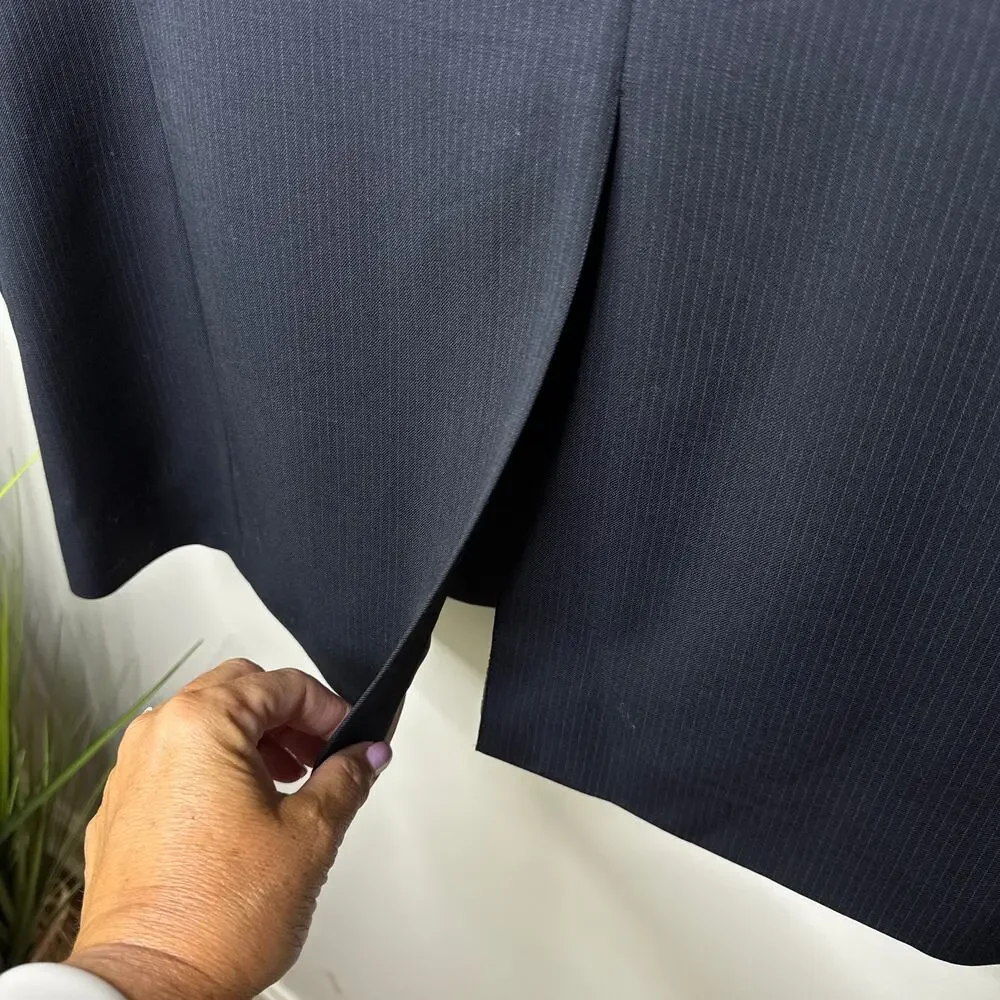 Banana Republic 42R Wool‎ Black Pinstripe Three-Button Single-Breasted Blazer